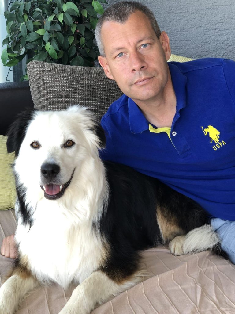 Genesungsbegleiter mit Hund